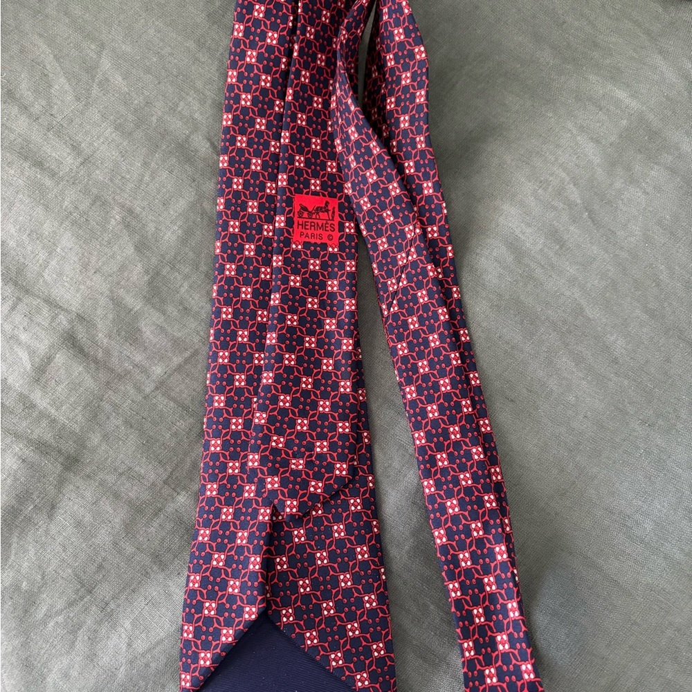 Hermes Geometric Red and Blue Tie
